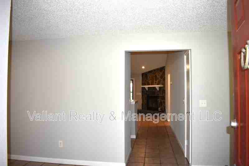 6555 Diamond Leaf Ct S - Photo 3 of 27