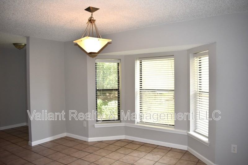 6555 Diamond Leaf Ct S - Photo 6 of 27