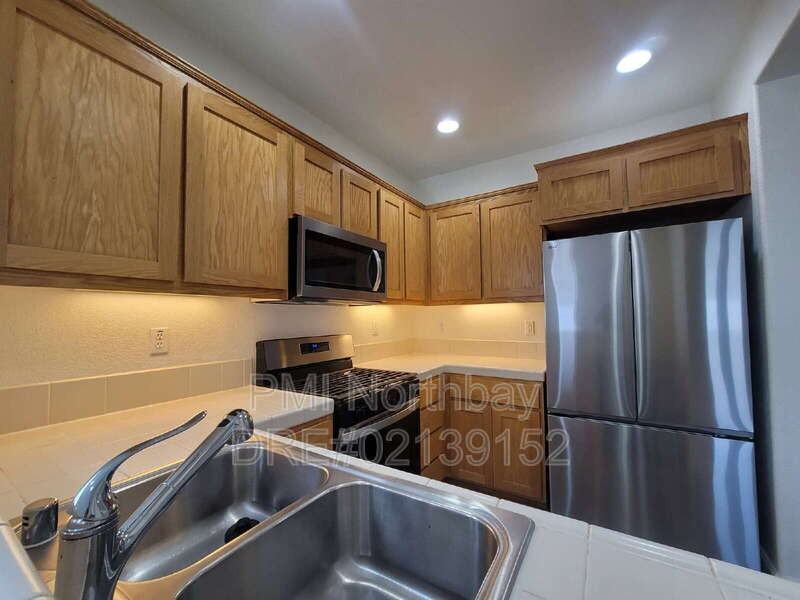1601 Centennial Dr - Photo 4 of 13