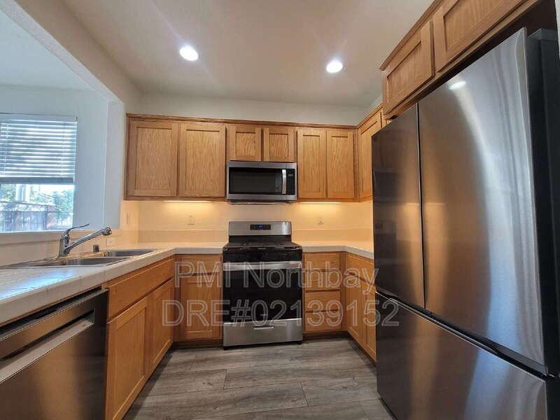 1601 Centennial Dr - Photo 5 of 13