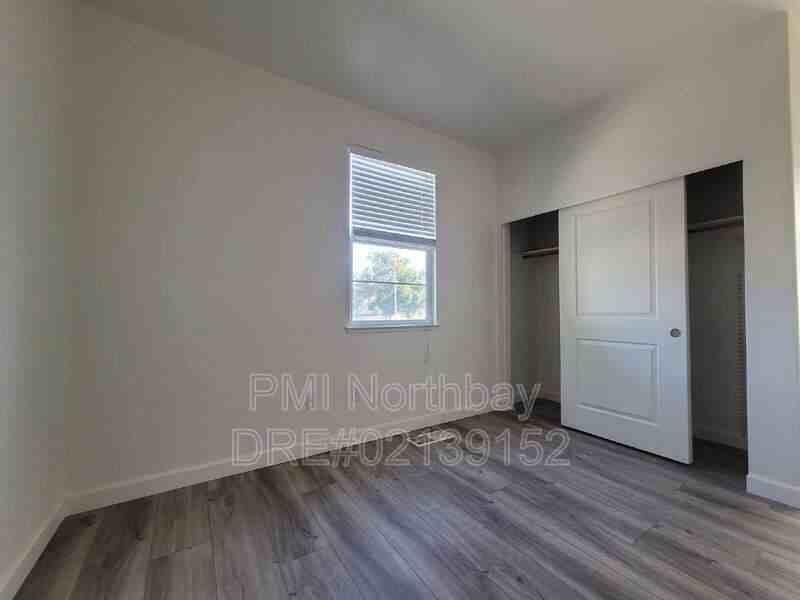 1601 Centennial Dr - Photo 6 of 13