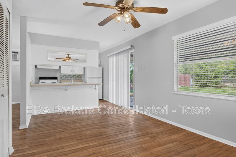 213 Aviation Ave - Photo 7 of 21