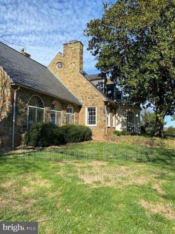 7296 Fenton Farm Ln - Photo 2 of 50