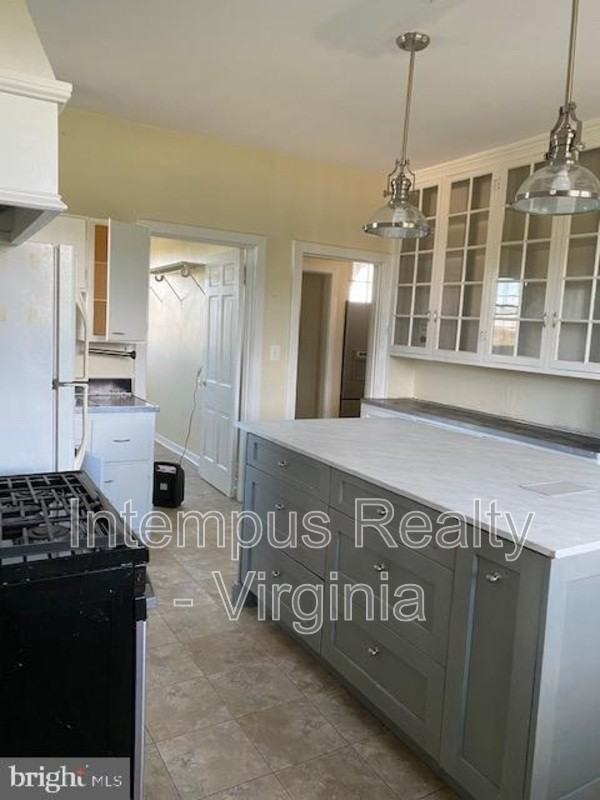 7296 Fenton Farm Ln - Photo 6 of 50