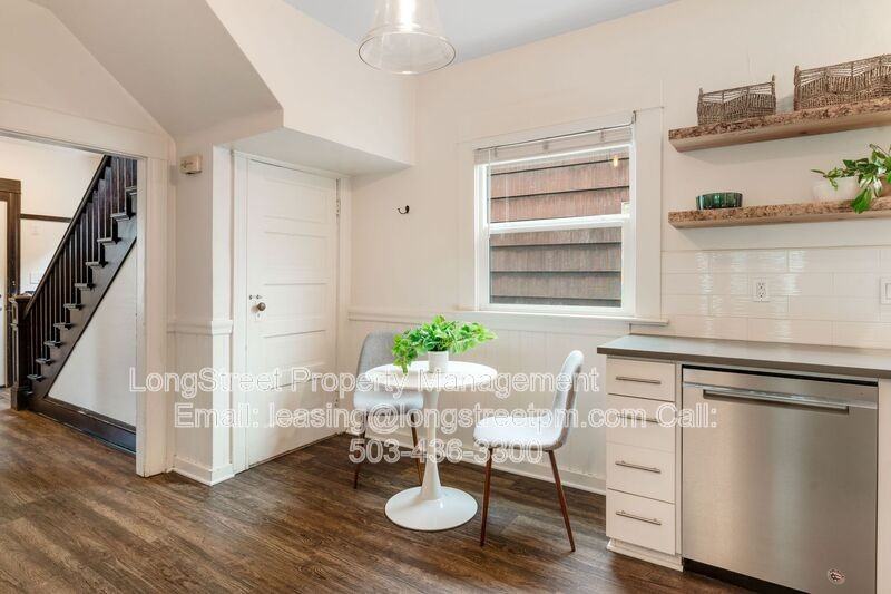 536 Ne San Rafael St - Photo 5 of 32