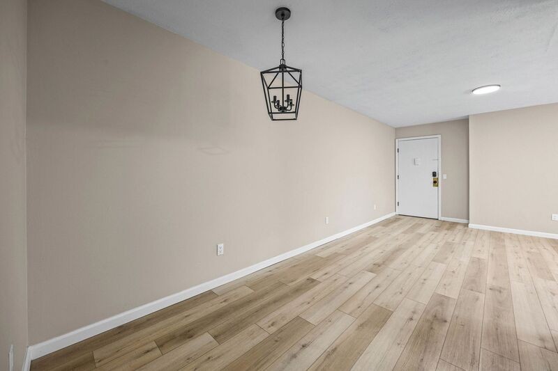 35 Oakmount Ave #32 - Photo 6 of 24