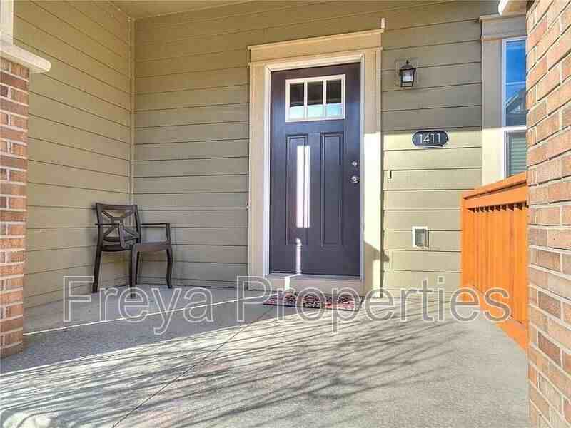 1411 Sw Campus Ln - Photo 2 of 15