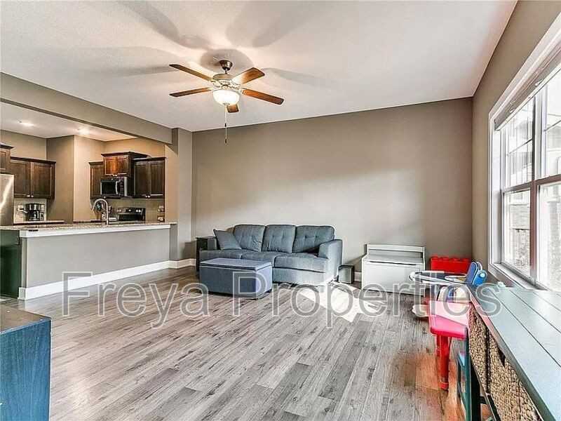 1411 Sw Campus Ln - Photo 3 of 15