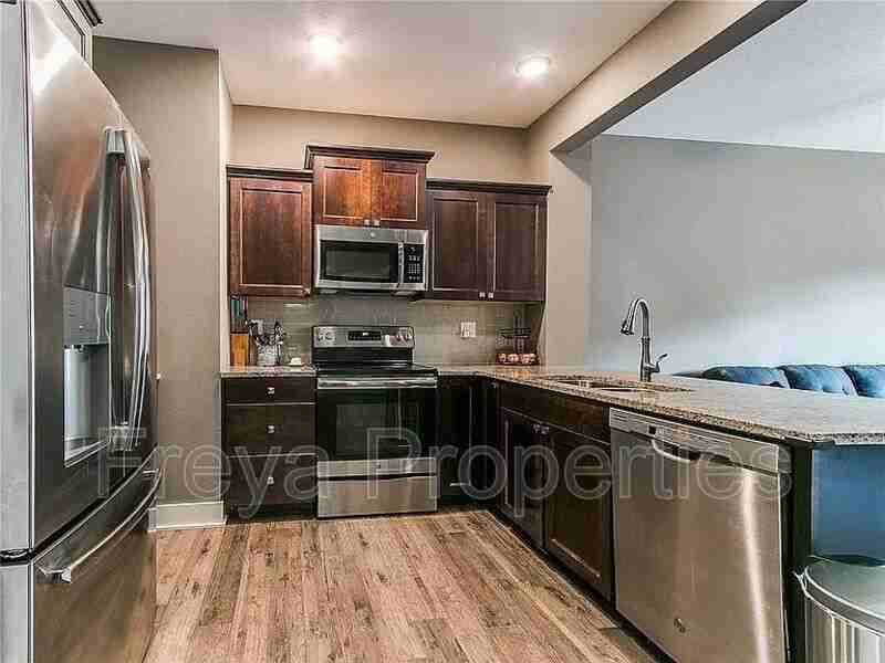 1411 Sw Campus Ln - Photo 7 of 15