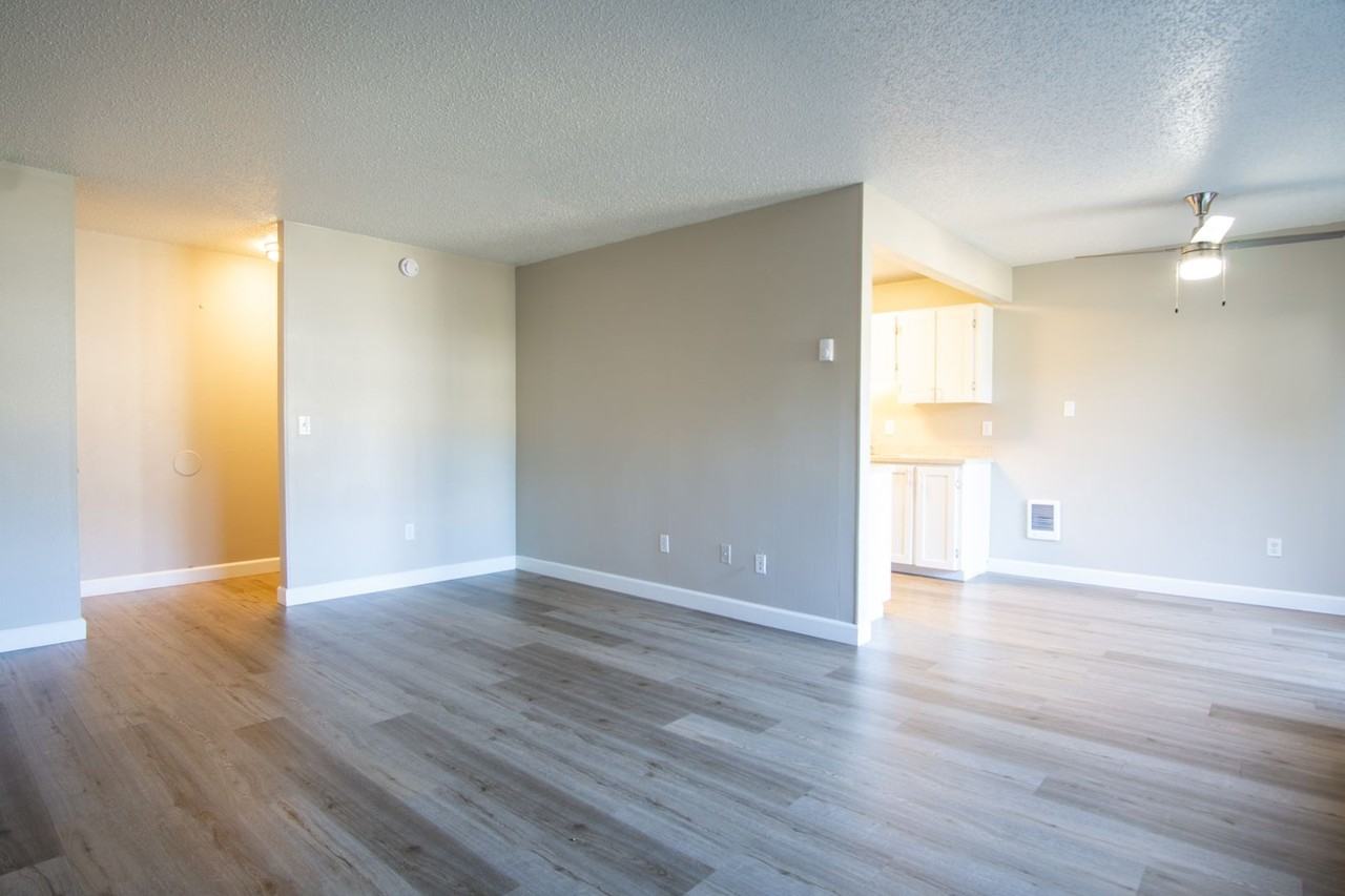 307 - Weidler 111 - Photo 3 of 43