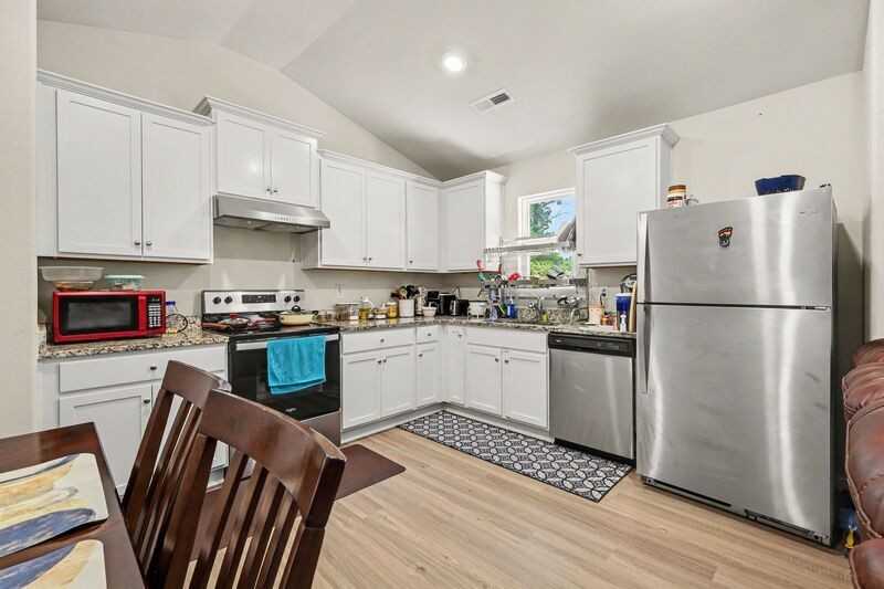 1329 Nia Rd - Photo 6 of 20