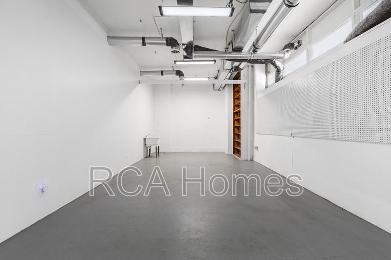 33 W Saint Clair St - Photo 6 of 8