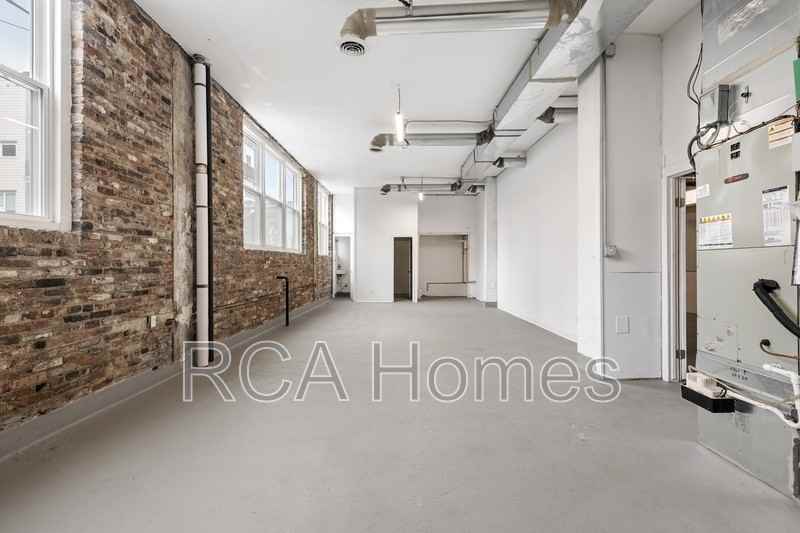 33 W Saint Clair St - Photo 7 of 8