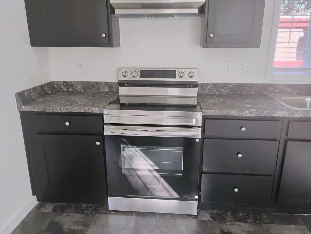 600 Ruby Street - Photo 7 of 19