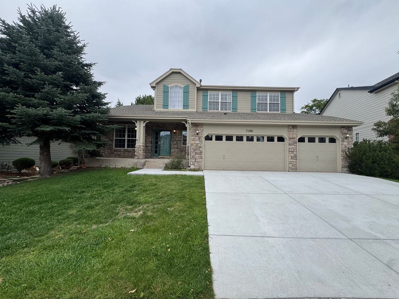 7100 Cerney Cir - Photo 2 of 37