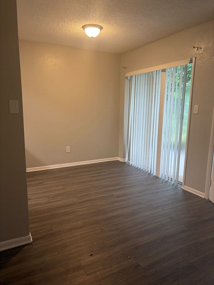 Uptown Apartments & Townhomes | Lutz, FL - Photo 7 of 50