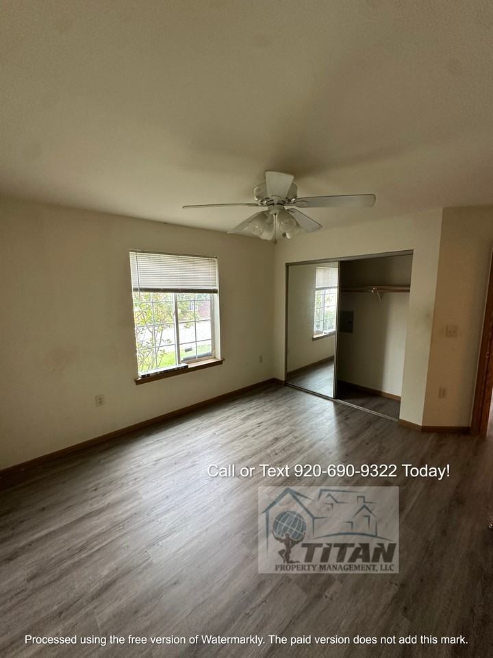 1730 Robin Ave, Oshkosh - Photo 2 of 4