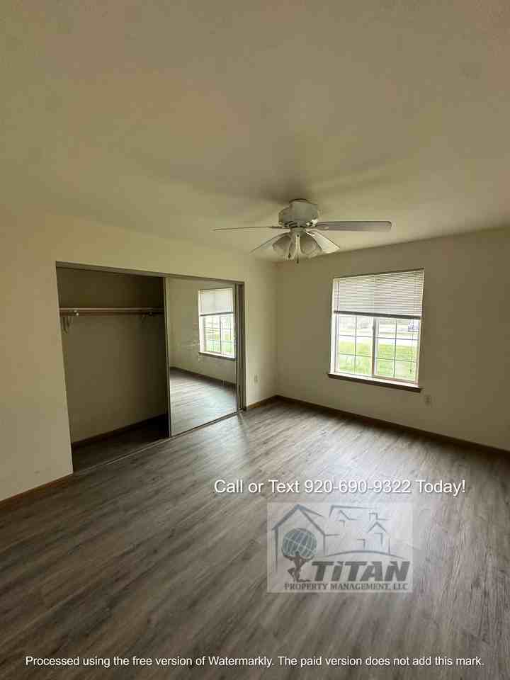 1730 Robin Ave, Oshkosh - Photo 3 of 4