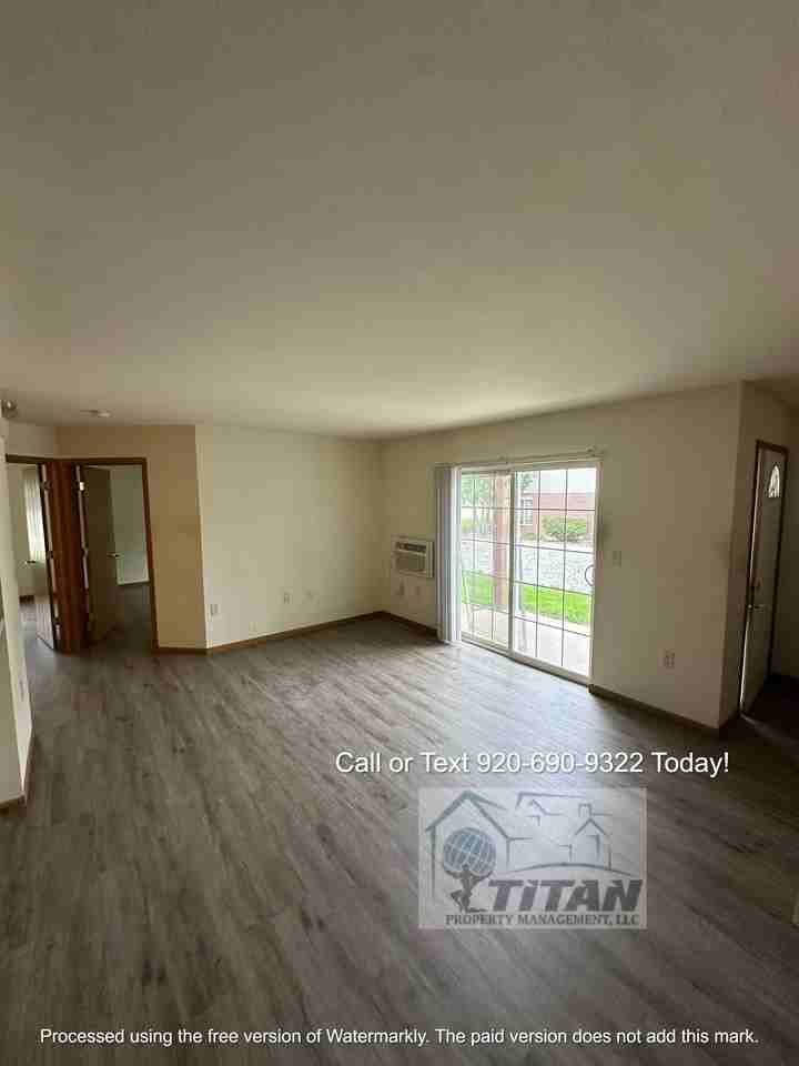 1730 Robin Ave, Oshkosh - Photo 4 of 4