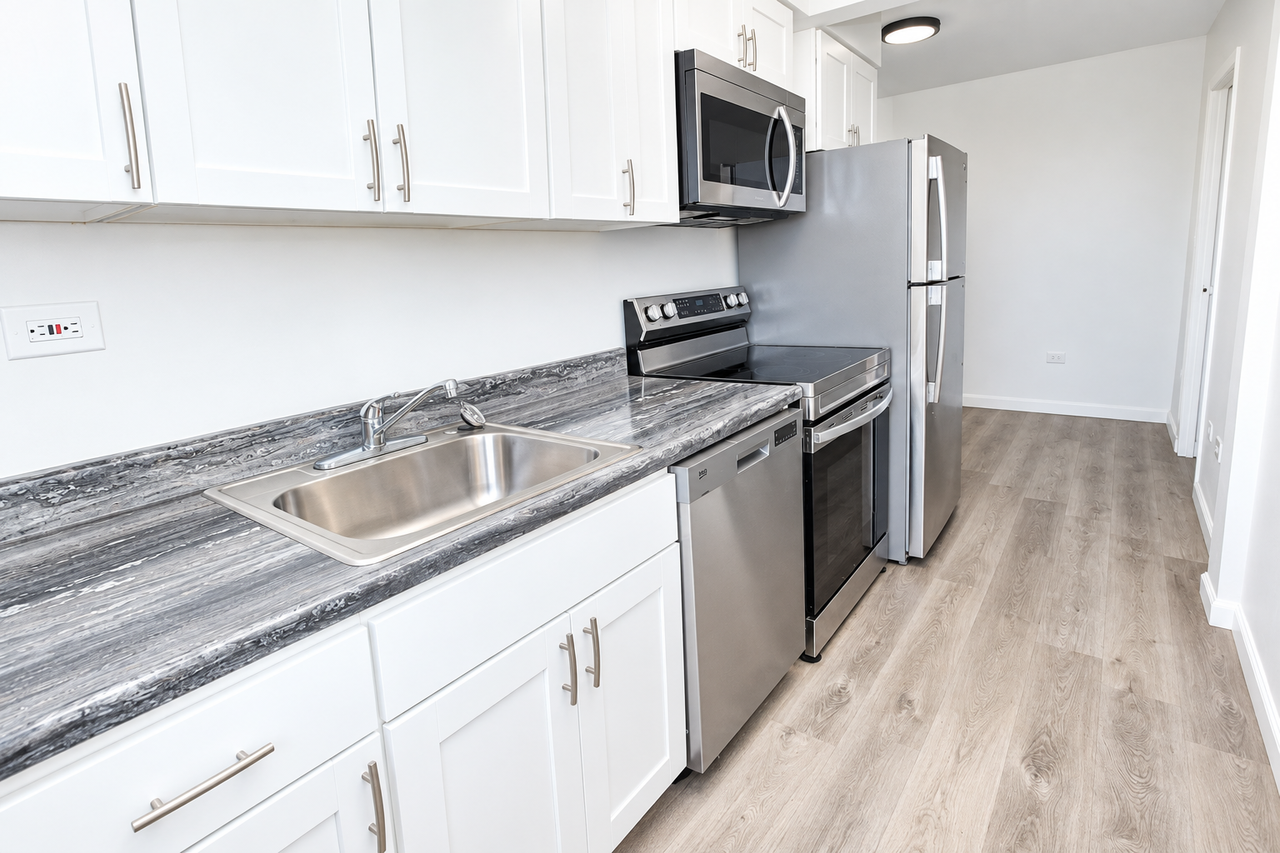 CALIFORNIA APARTMENTS -- 322 - Photo 3 of 11