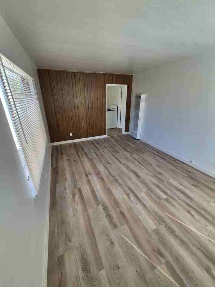 1701-1711 41st Ave - Photo 3 of 11