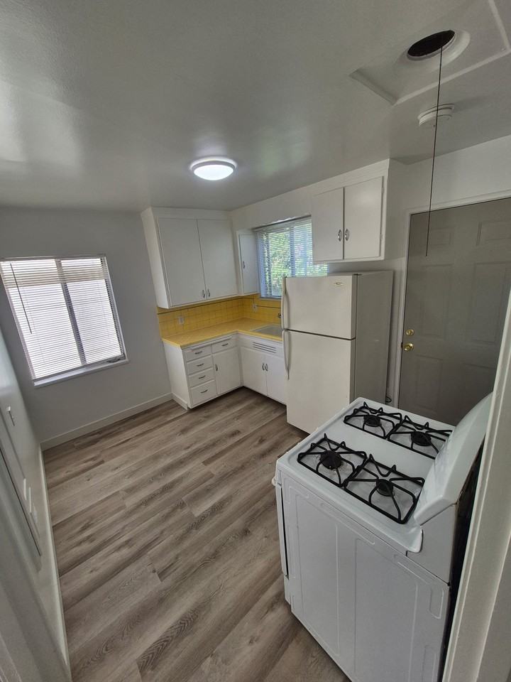 1701-1711 41st Ave - Photo 4 of 11