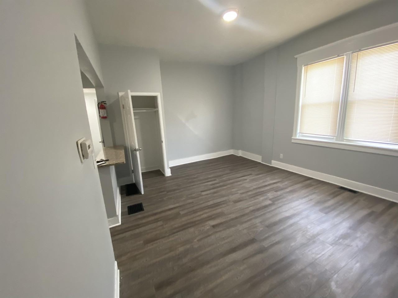 1230 Chestnut Street - Photo 7 of 8