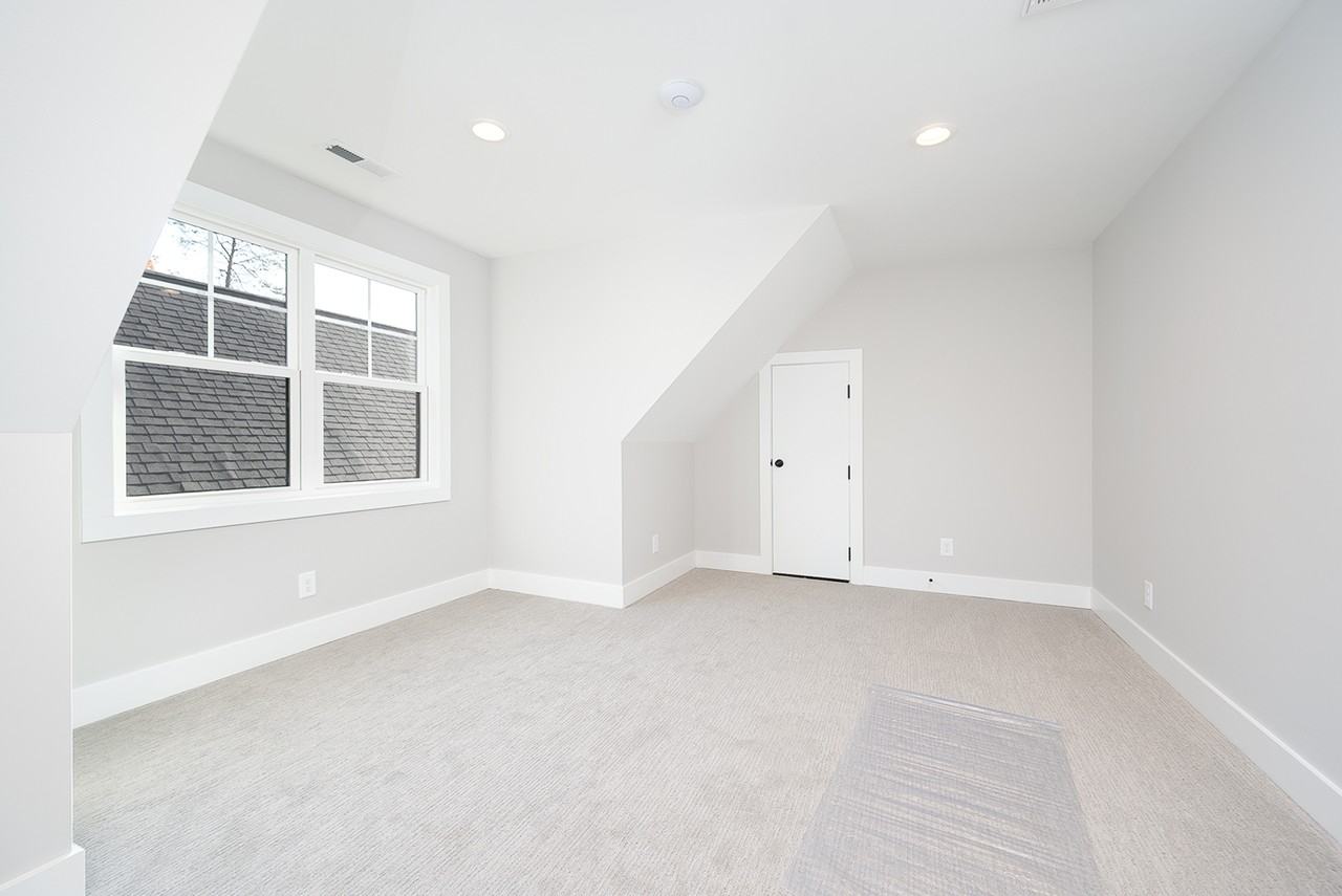 106 Lincolns Way - Photo 6 of 39