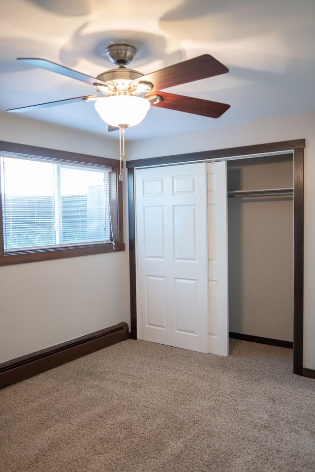 405 East 6th Street - Photo 7 of 10