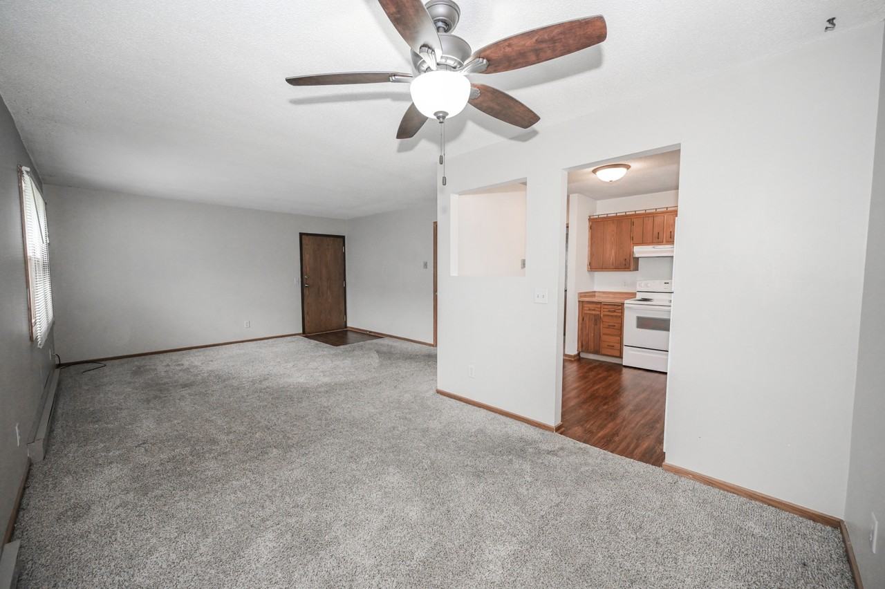 West Willow 1901 26th Ave NW - Photo 4 of 21