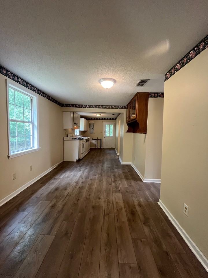 Cherry Avenue 616 - Photo 3 of 8