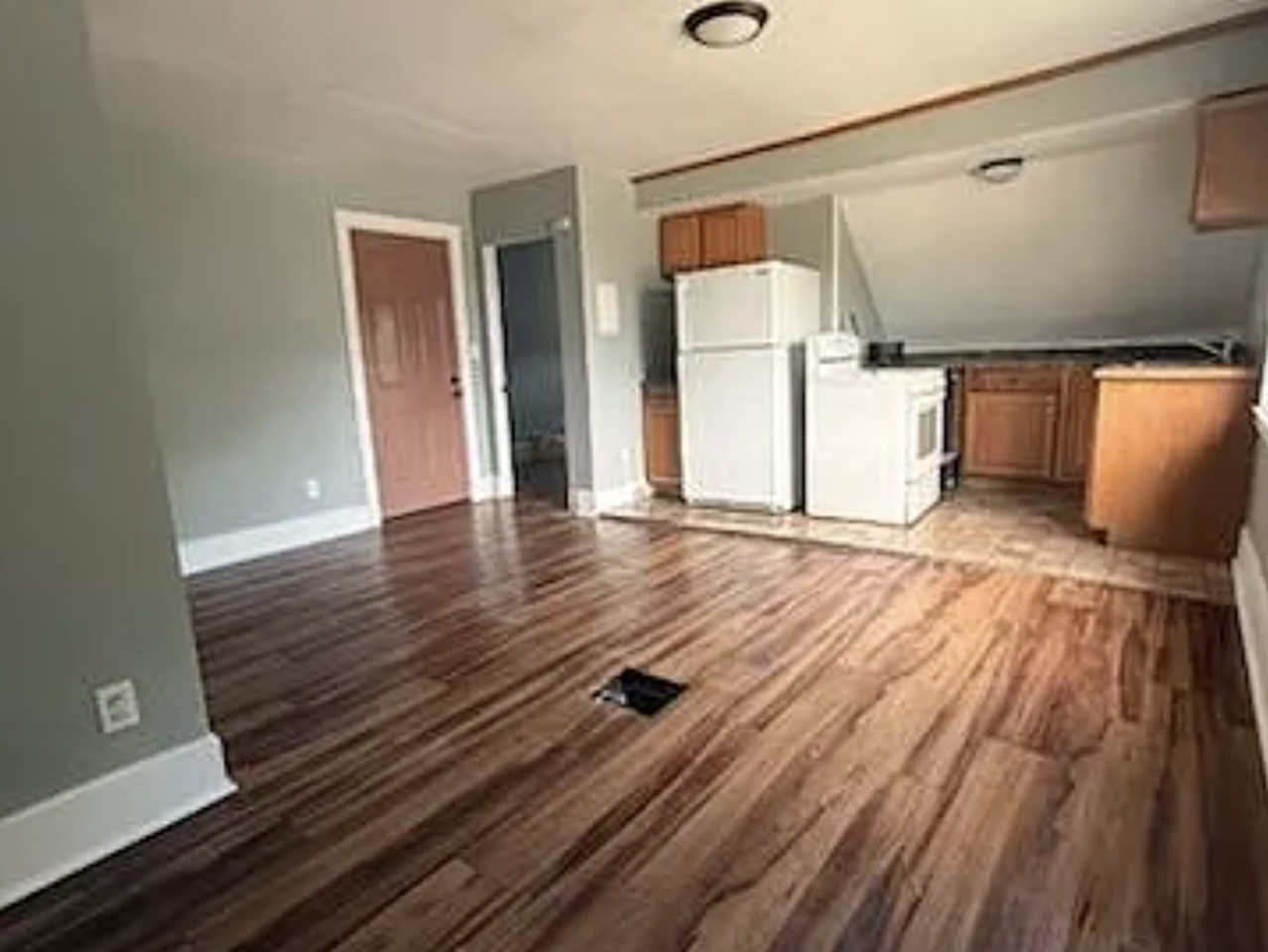 124 4th Avenue Northwest - Photo 2 of 6