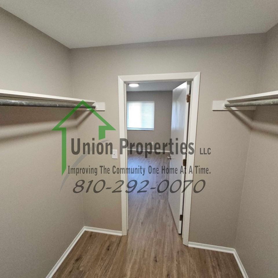 3416 Shenandoah Avenue - Photo 4 of 17
