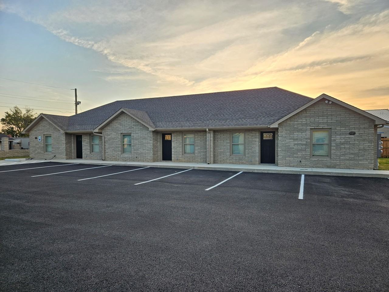 3815 School Street - Photo 4 of 16