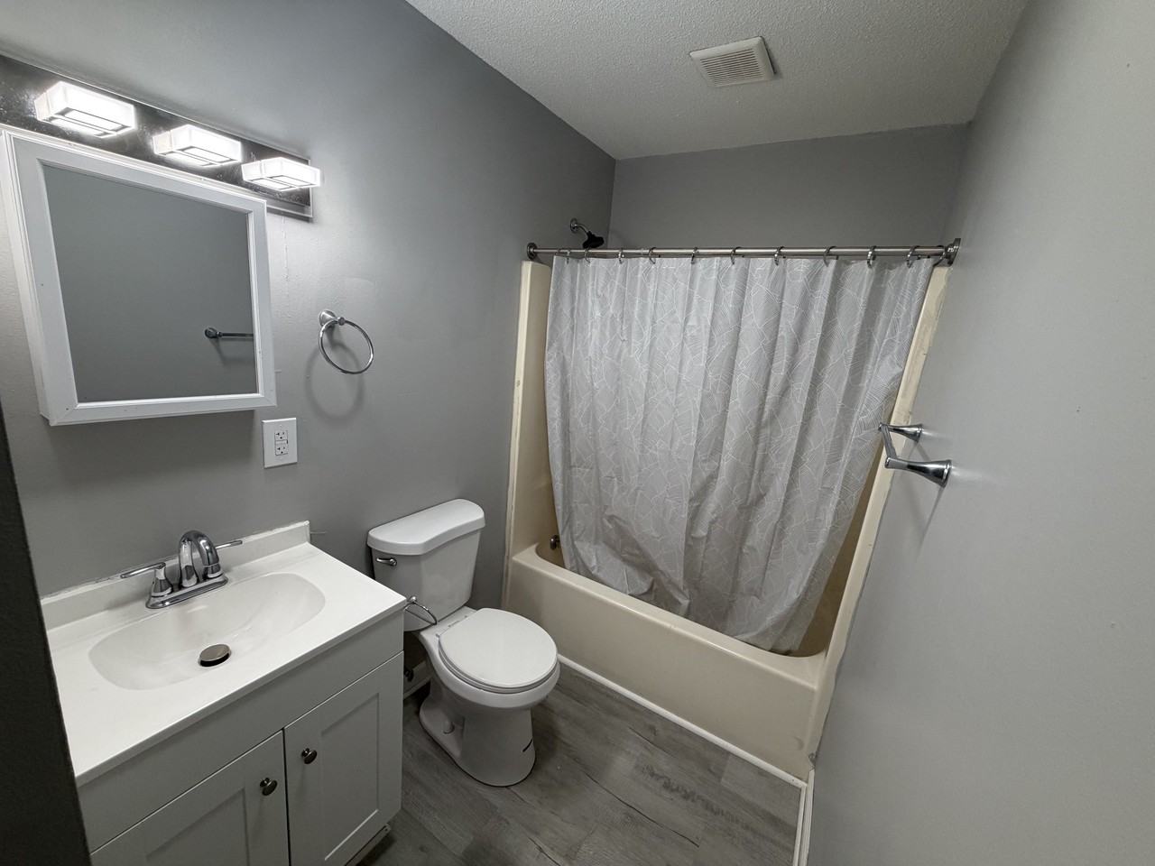 309 E 4th Ave 11. Galaxy - Photo 6 of 6