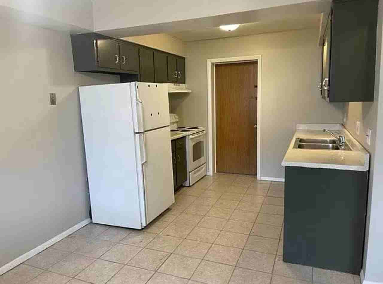 1016 Legrand Drive - Photo 4 of 11