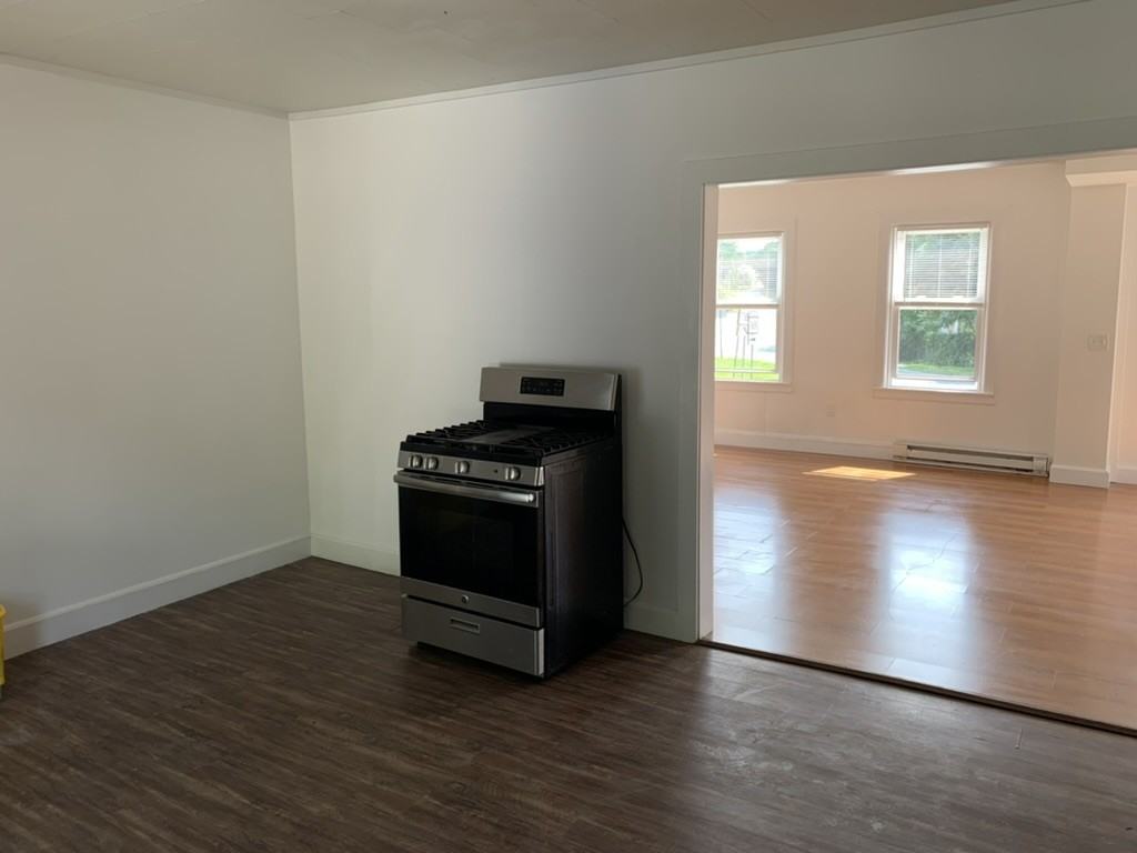 470-480 Norwich Avenue - Photo 7 of 9