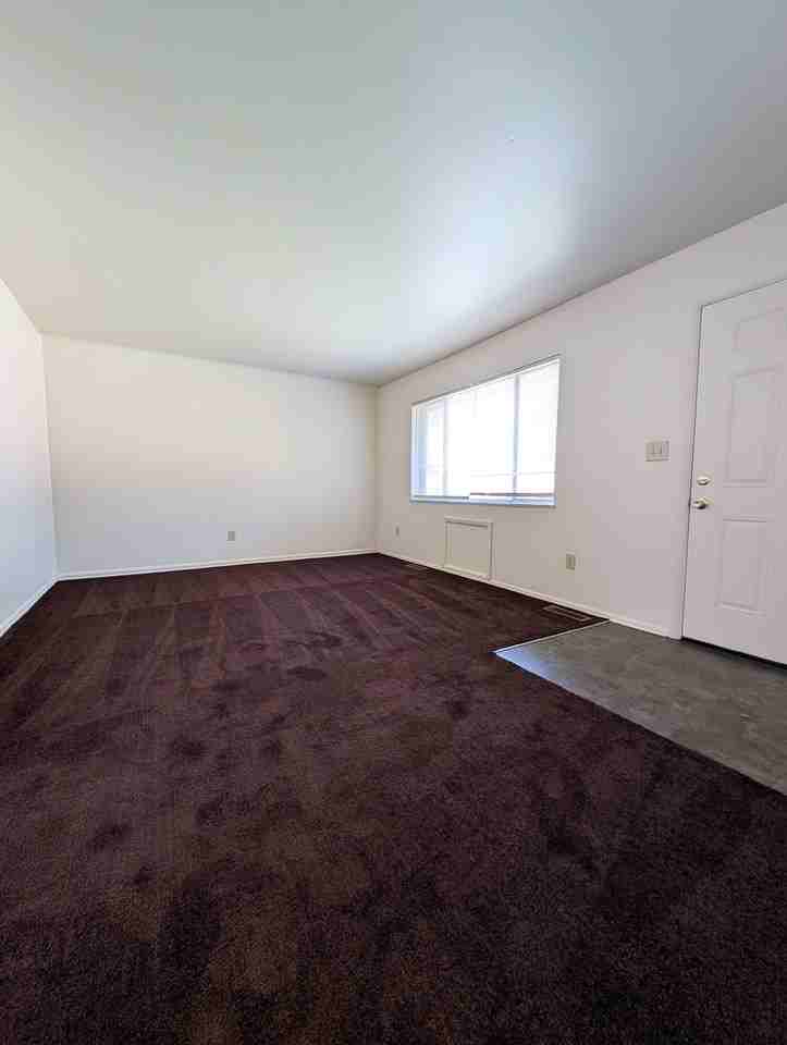 Rustic Ridge Apartments - Photo 3 of 17