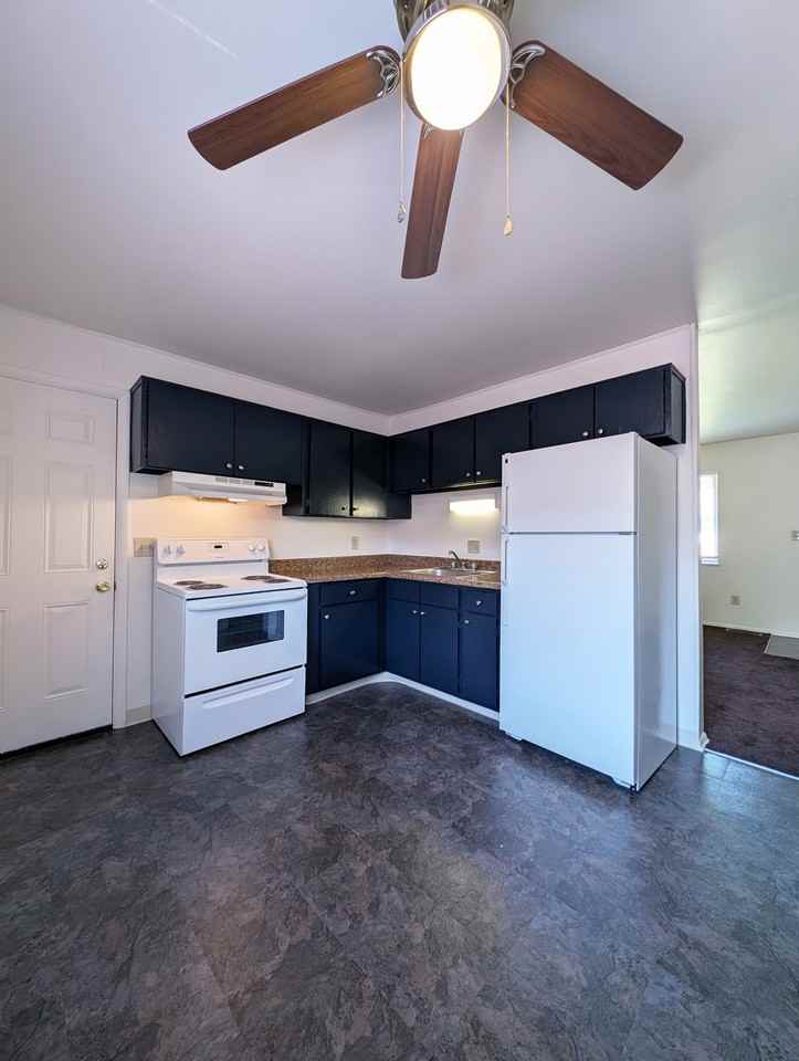 Rustic Ridge Apartments - Photo 5 of 17