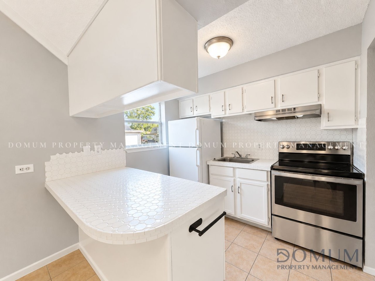 6300 North 11th Street - Photo 2 of 11