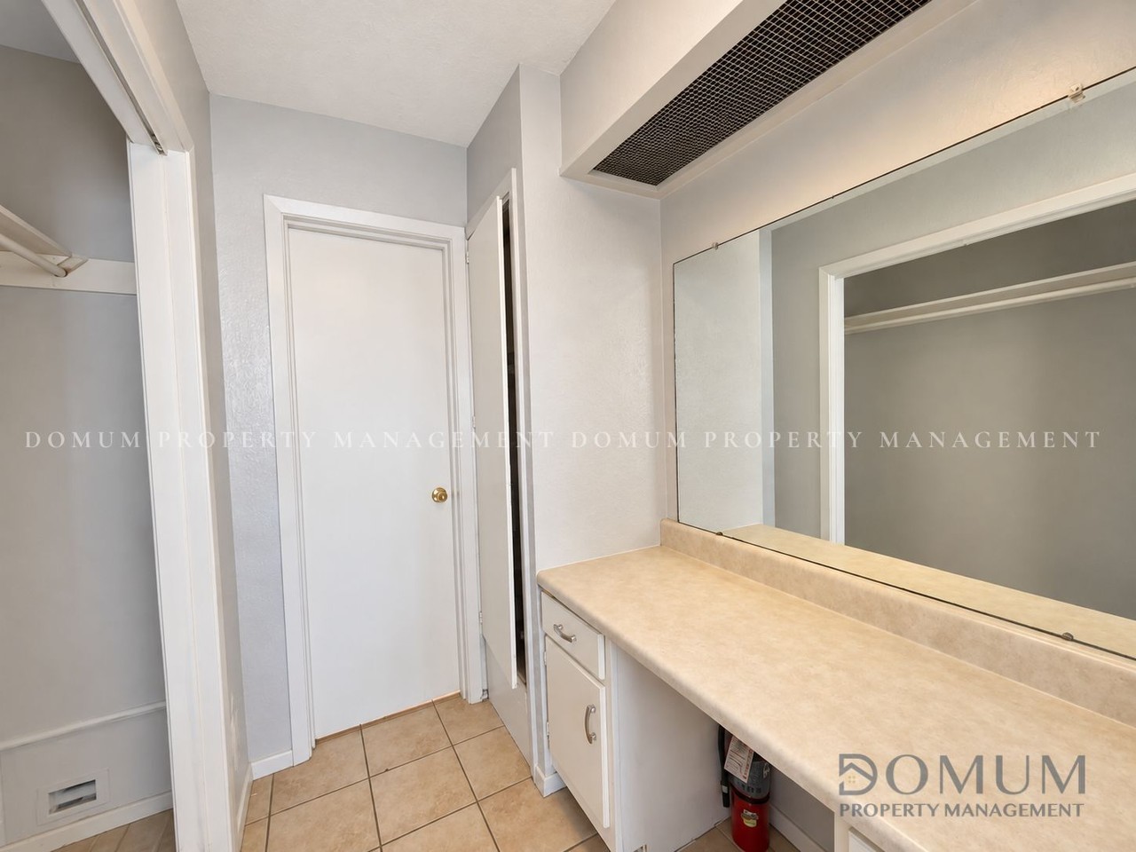 6300 North 11th Street - Photo 3 of 11