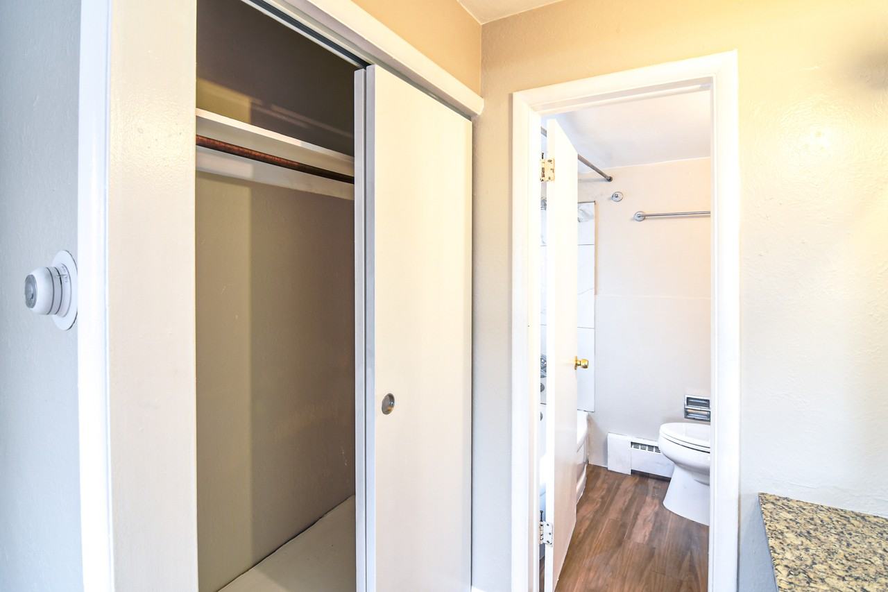 231 Logan Street - Photo 5 of 6