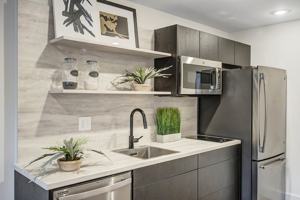 featured image of 3160 Linwood Ave