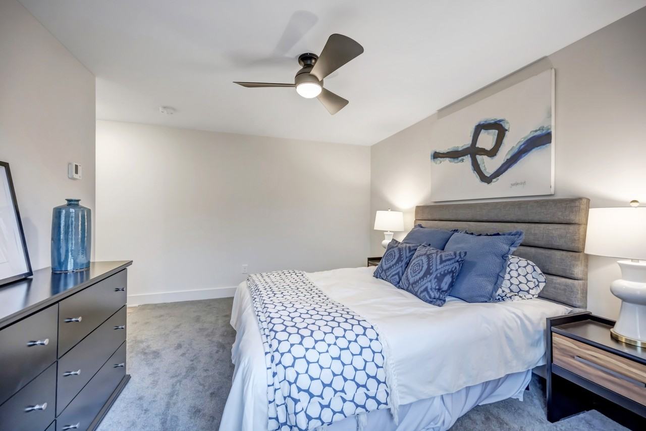 3160 Linwood - Photo 5 of 41