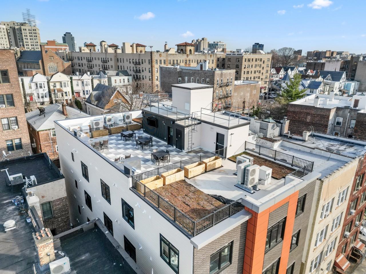 80 Romaine Avenue - Photo 4 of 13