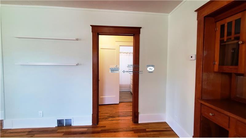 1121 Edison Ave - Photo 6 of 47