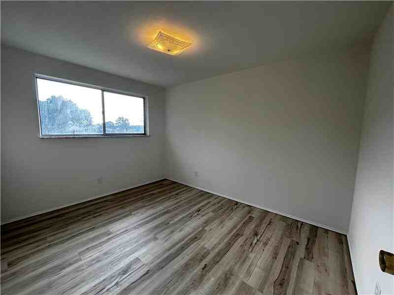 205 Putnam Ln #2 - Photo 5 of 9