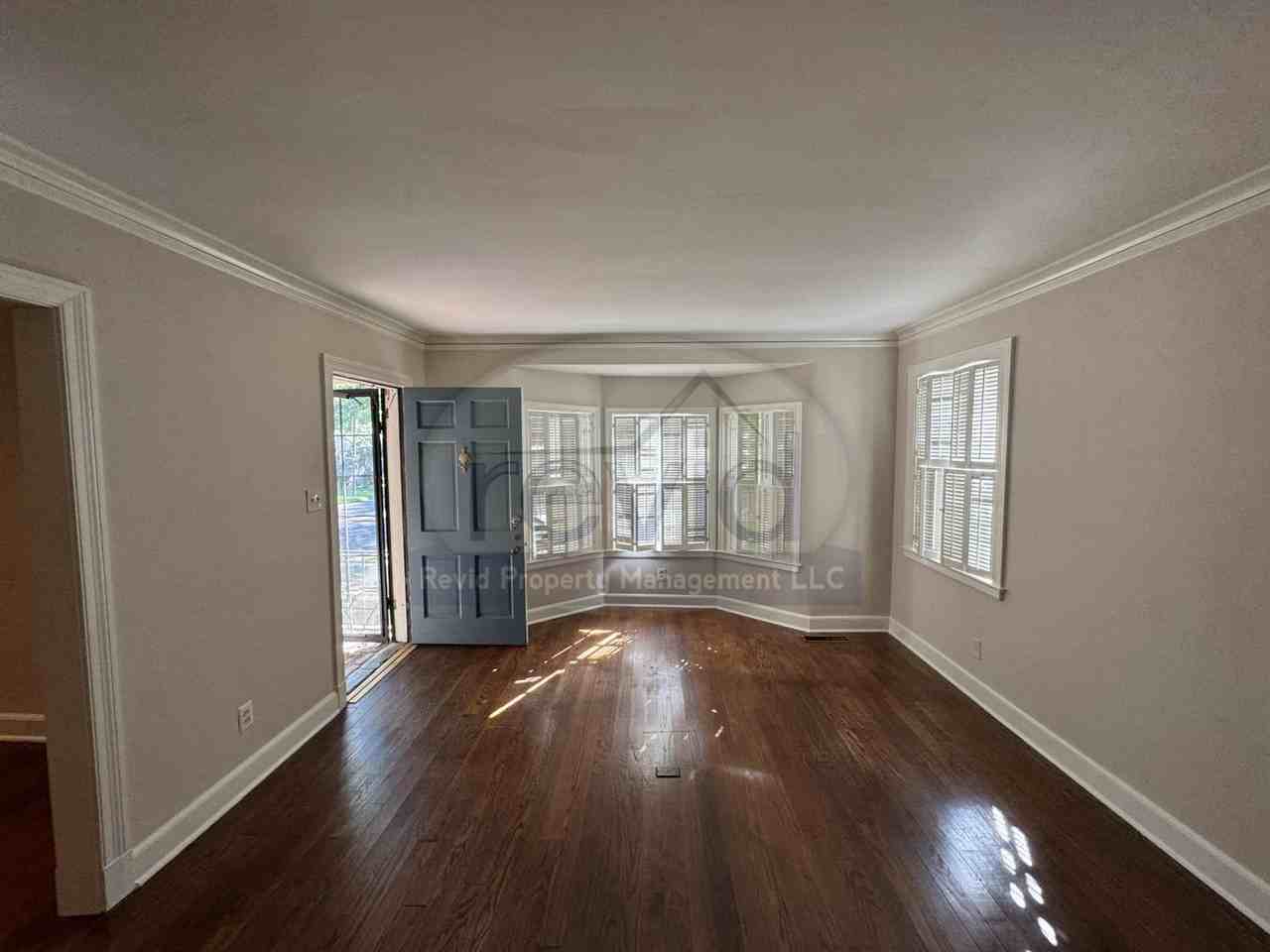 187 Picardy Pl - Photo 4 of 22