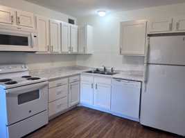 featured image of 127 W 45th St