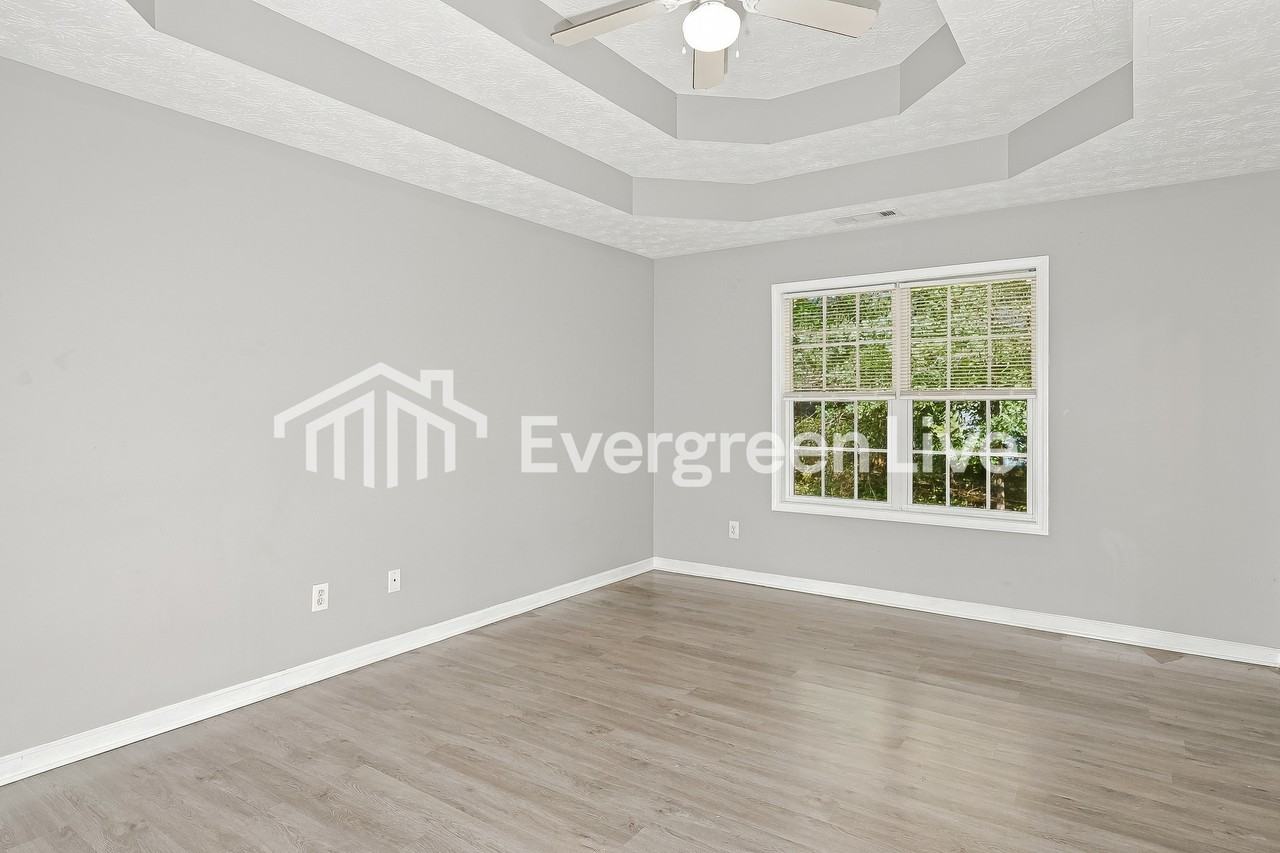 513 Greenfield Dr - Photo 6 of 14